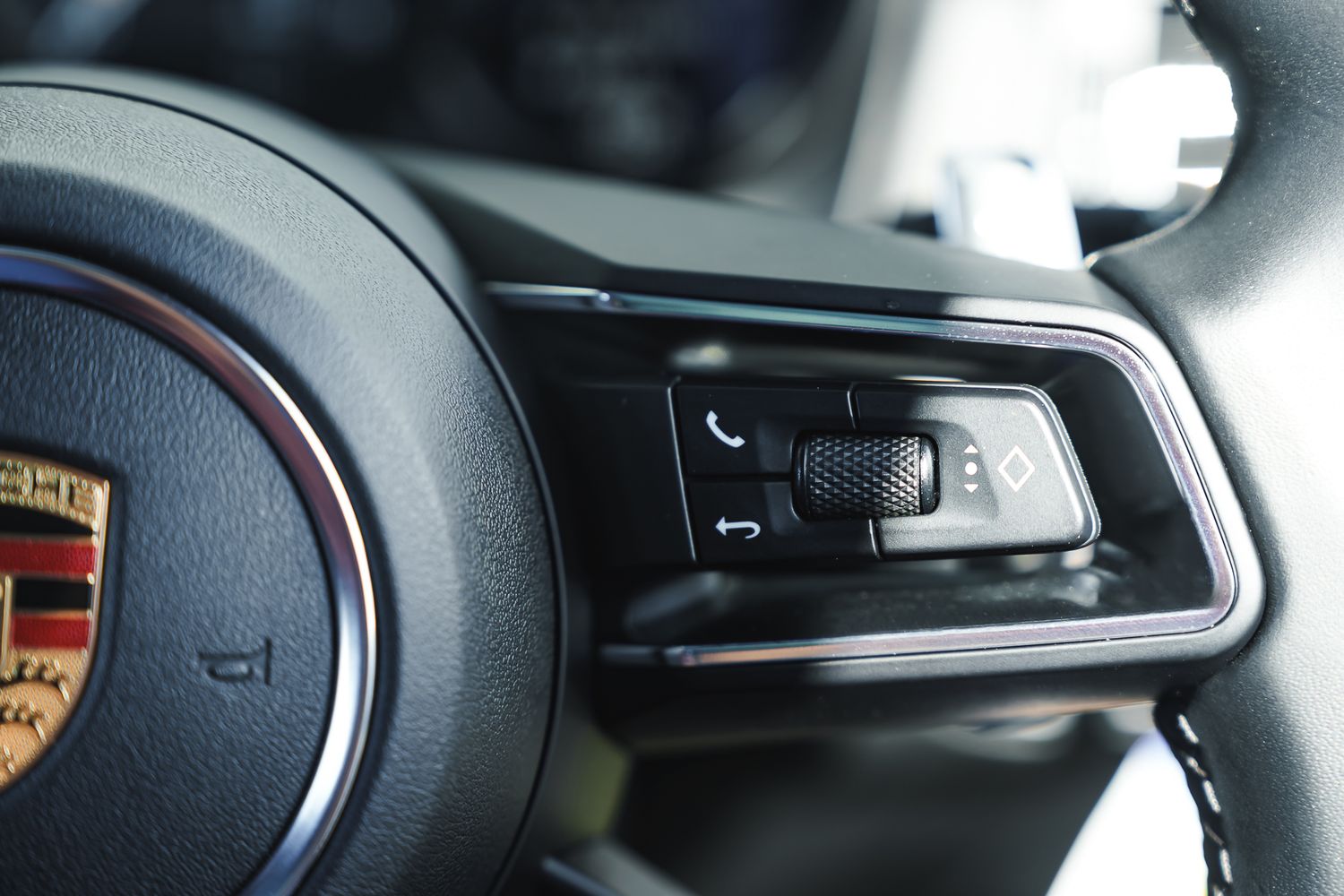 Porsche Macan Semi-Auto PDK