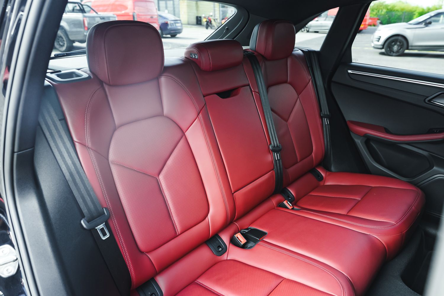 Porsche Macan Semi-Auto PDK