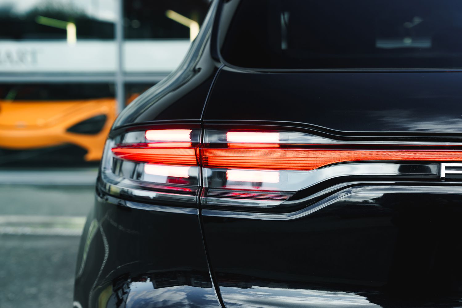 Porsche Macan Semi-Auto PDK