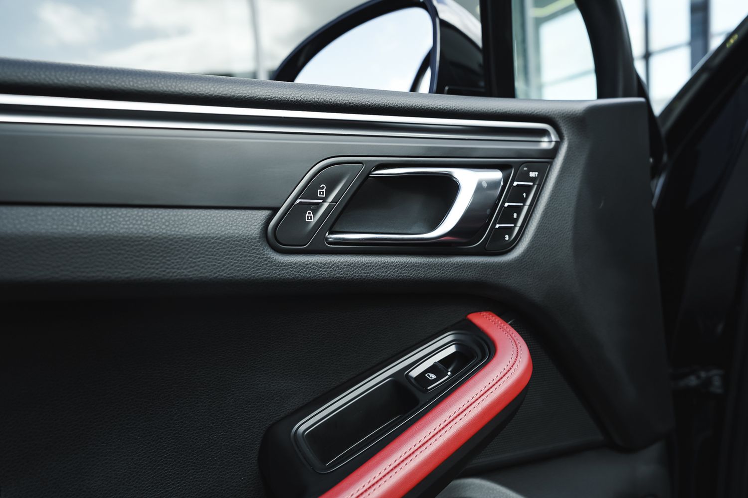 Porsche Macan Semi-Auto PDK