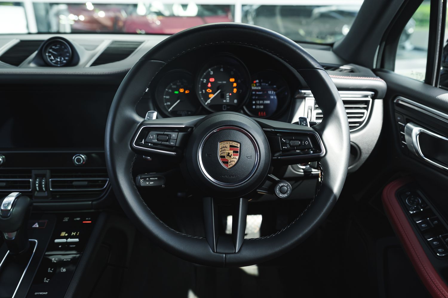 Porsche Macan Semi-Auto PDK