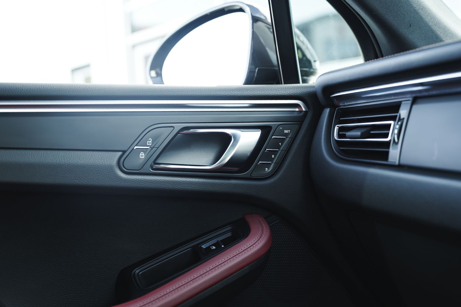 Porsche Macan Semi-Auto PDK