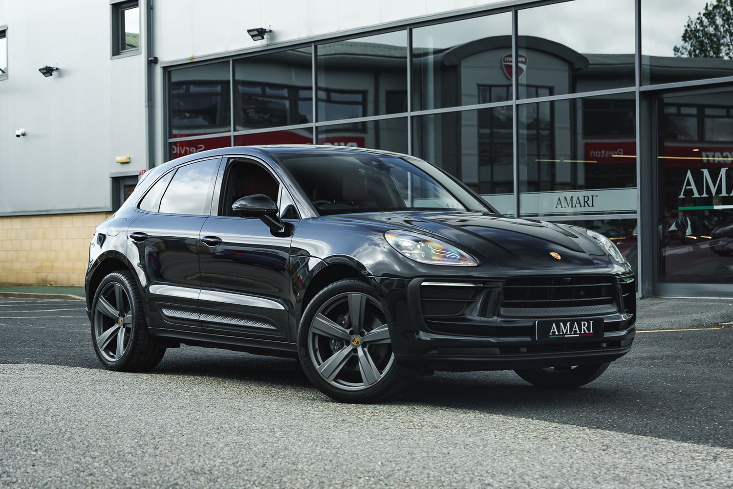 Porsche Macan Semi-Auto PDK