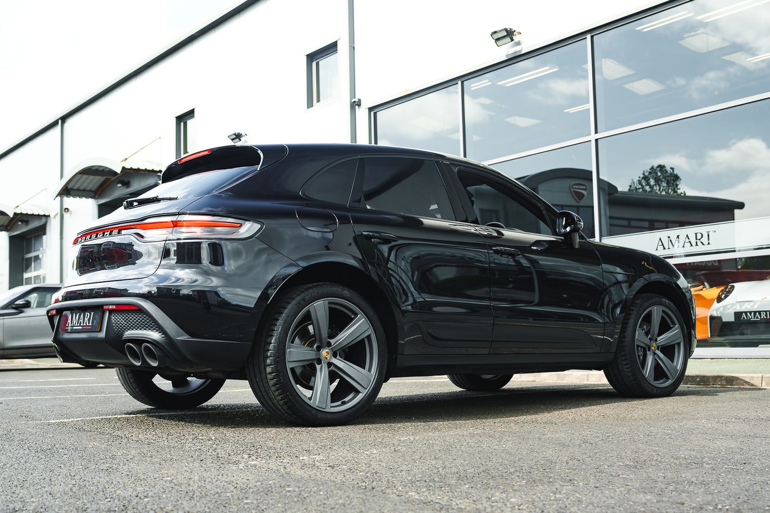 Porsche Macan Semi-Auto PDK
