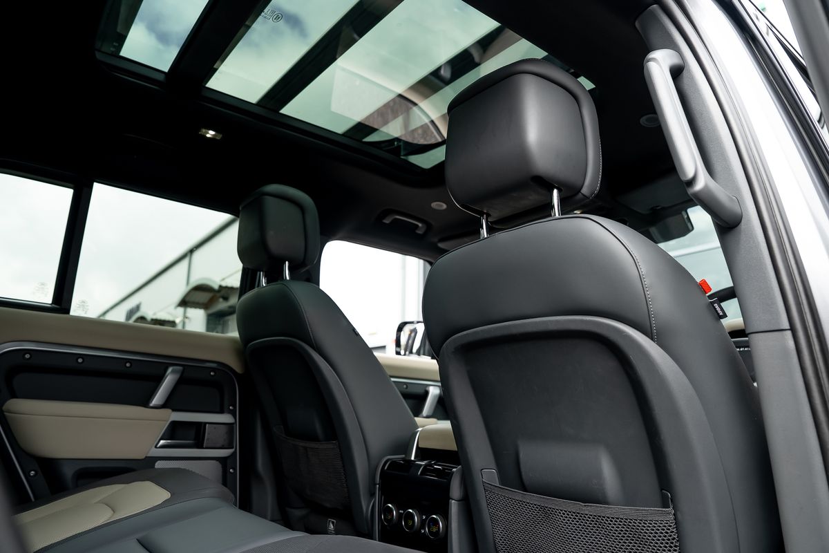 LAND ROVER DEFENDER X-DYNAMIC HSE D MHEV Auto
