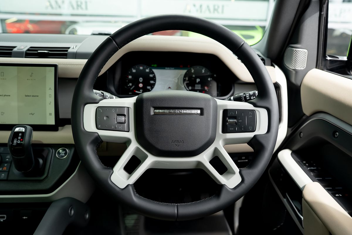 LAND ROVER DEFENDER X-DYNAMIC HSE D MHEV Auto