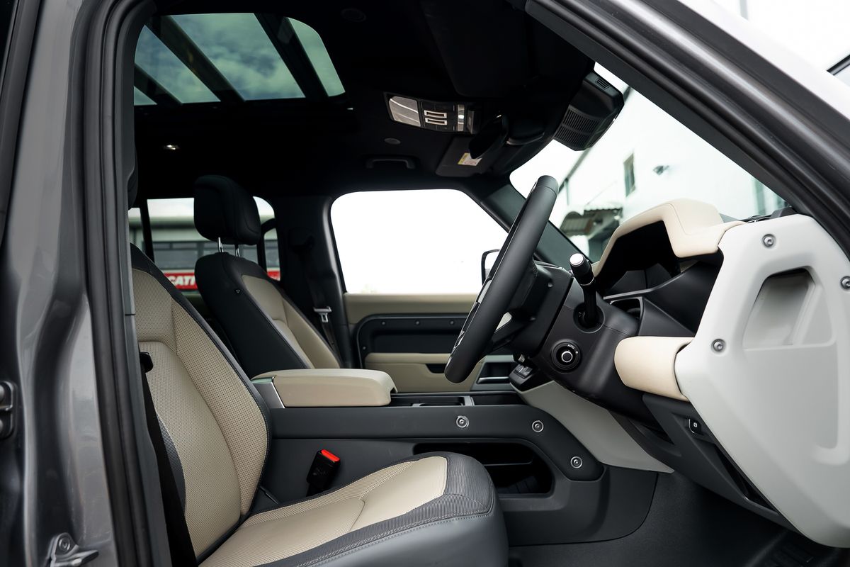 LAND ROVER DEFENDER X-DYNAMIC HSE D MHEV Auto