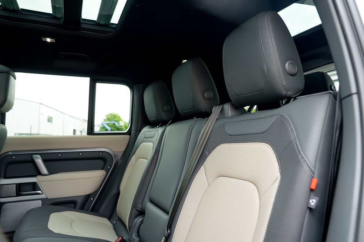 LAND ROVER DEFENDER X-DYNAMIC HSE D MHEV Auto