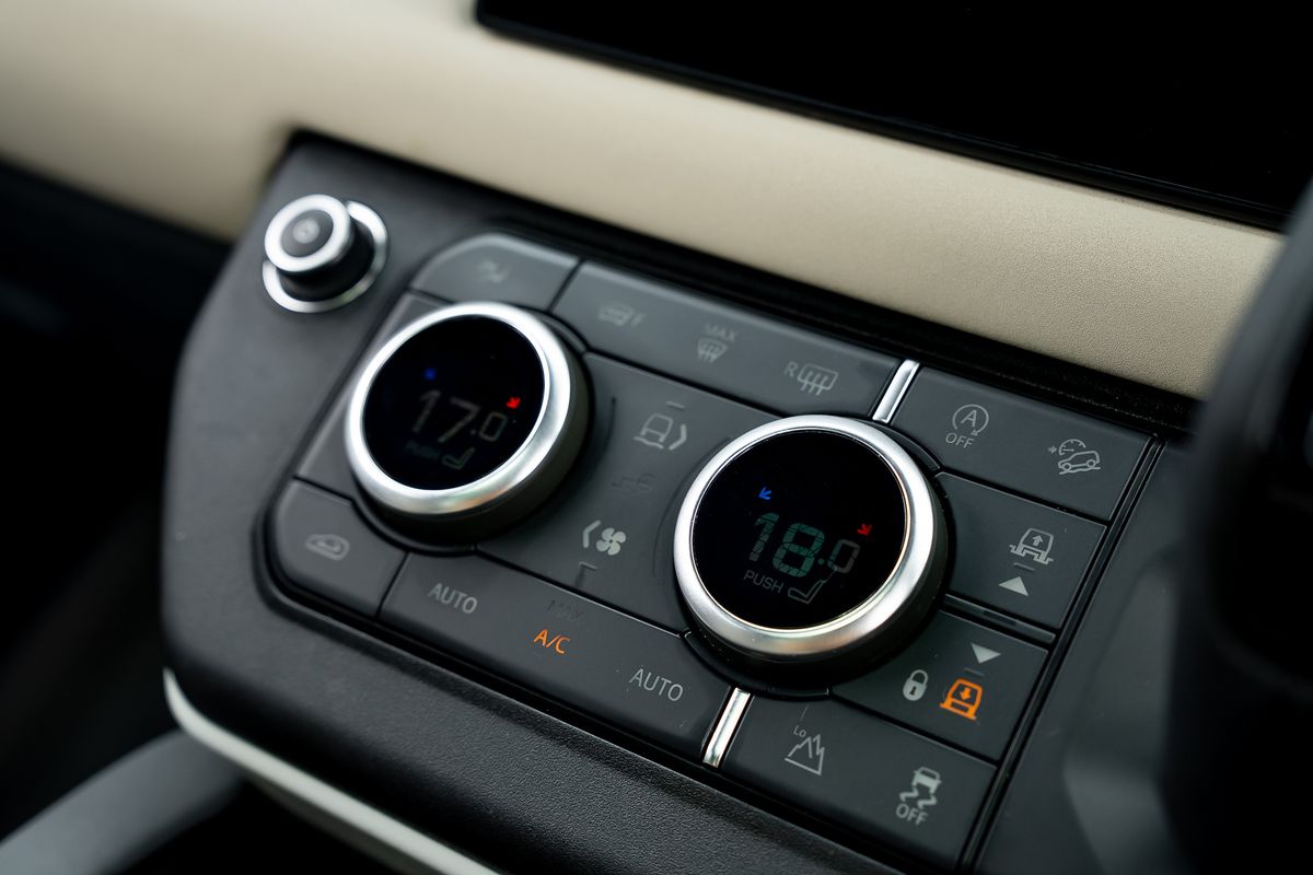 LAND ROVER DEFENDER X-DYNAMIC HSE D MHEV Auto