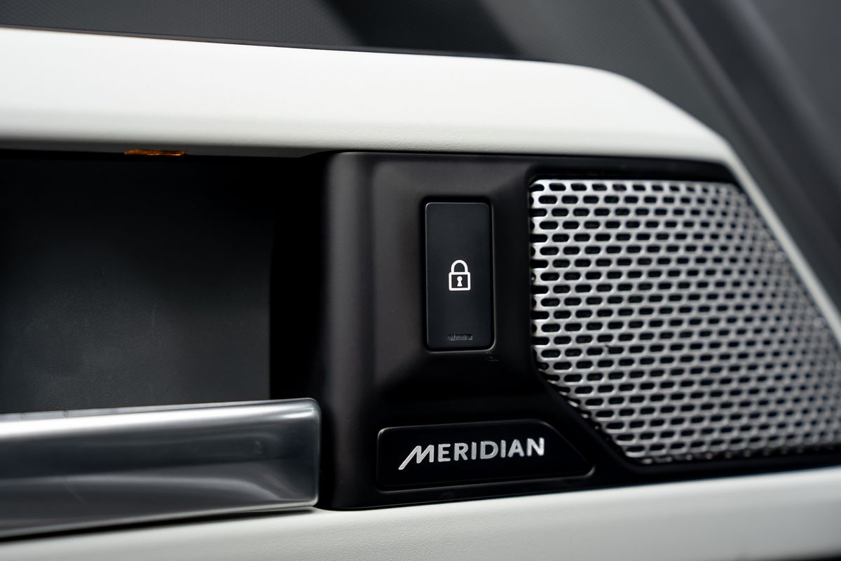 LAND ROVER DEFENDER X-DYNAMIC HSE D MHEV Auto