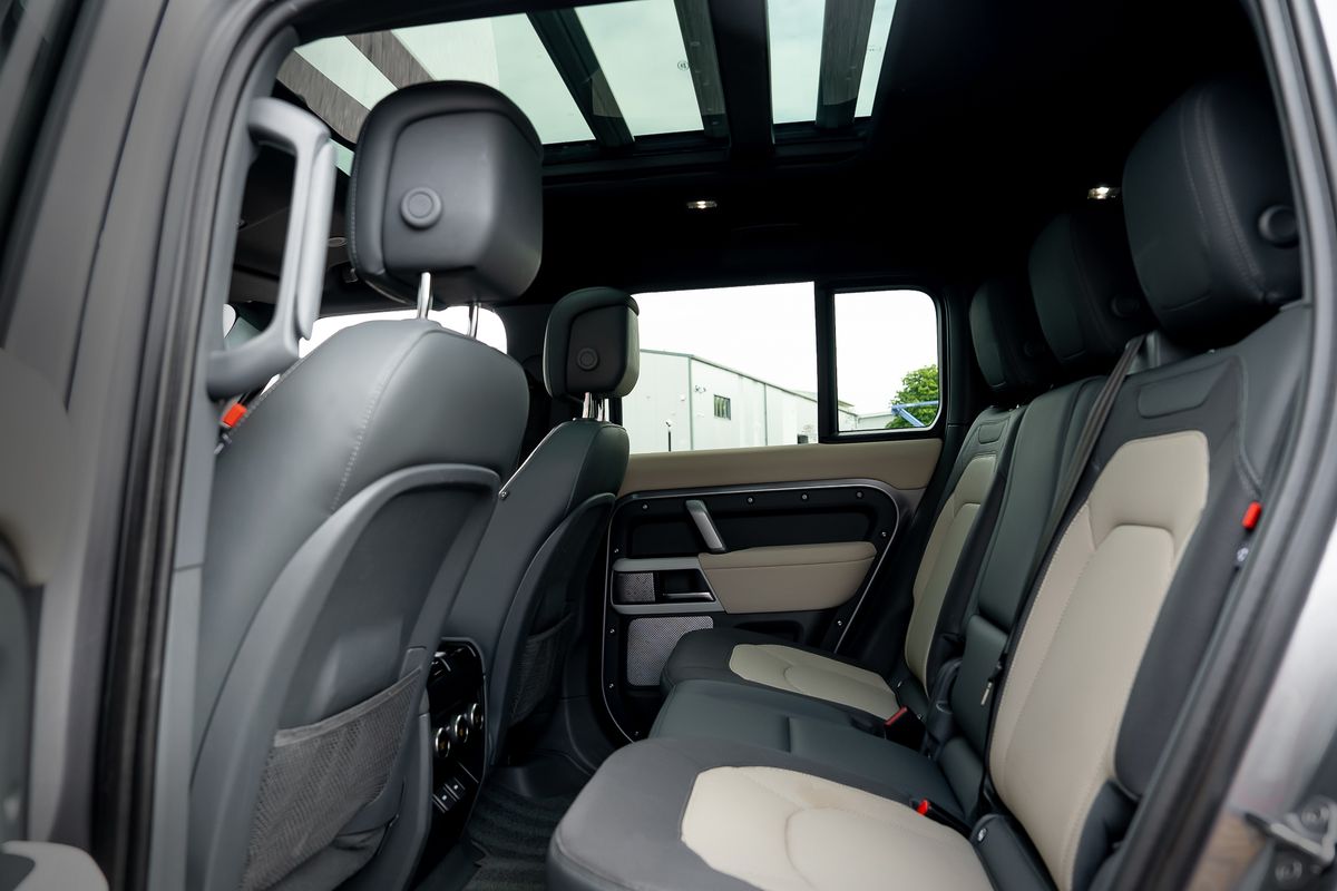 LAND ROVER DEFENDER X-DYNAMIC HSE D MHEV Auto