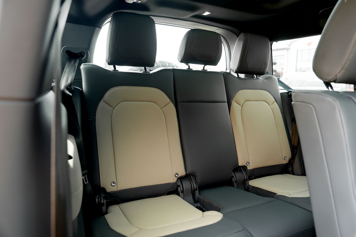 LAND ROVER DEFENDER X-DYNAMIC HSE D MHEV Auto