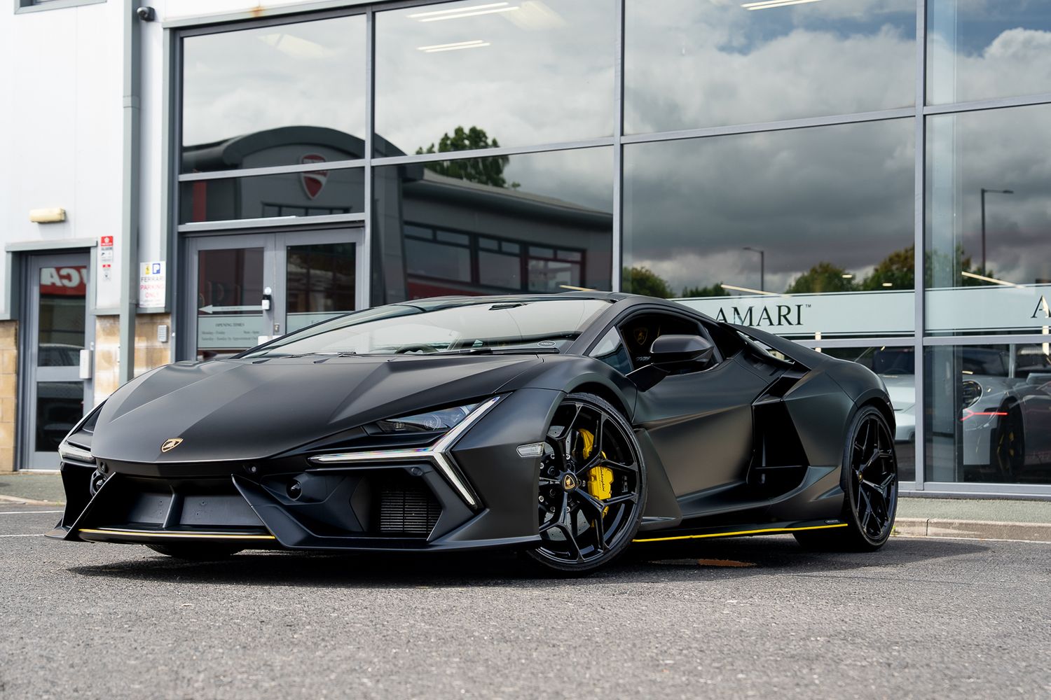 LAMBORGHINI REVUELTO PHEV S-A V12