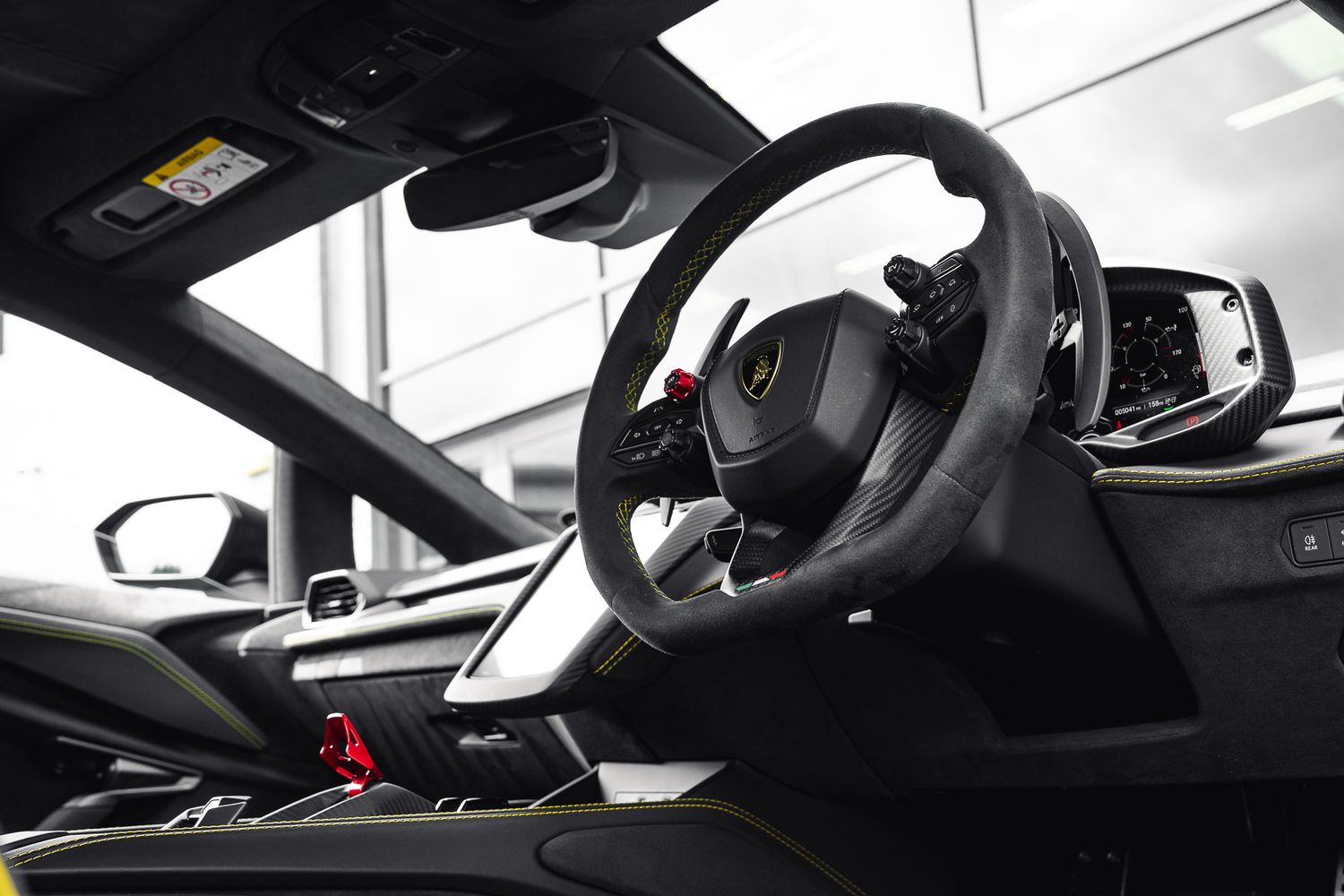 LAMBORGHINI REVUELTO PHEV S-A V12