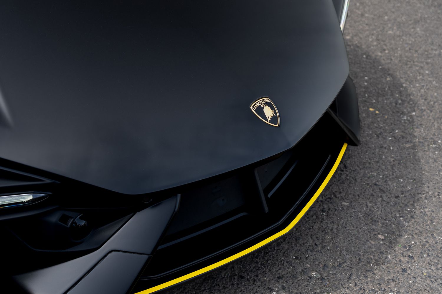 LAMBORGHINI REVUELTO PHEV S-A V12