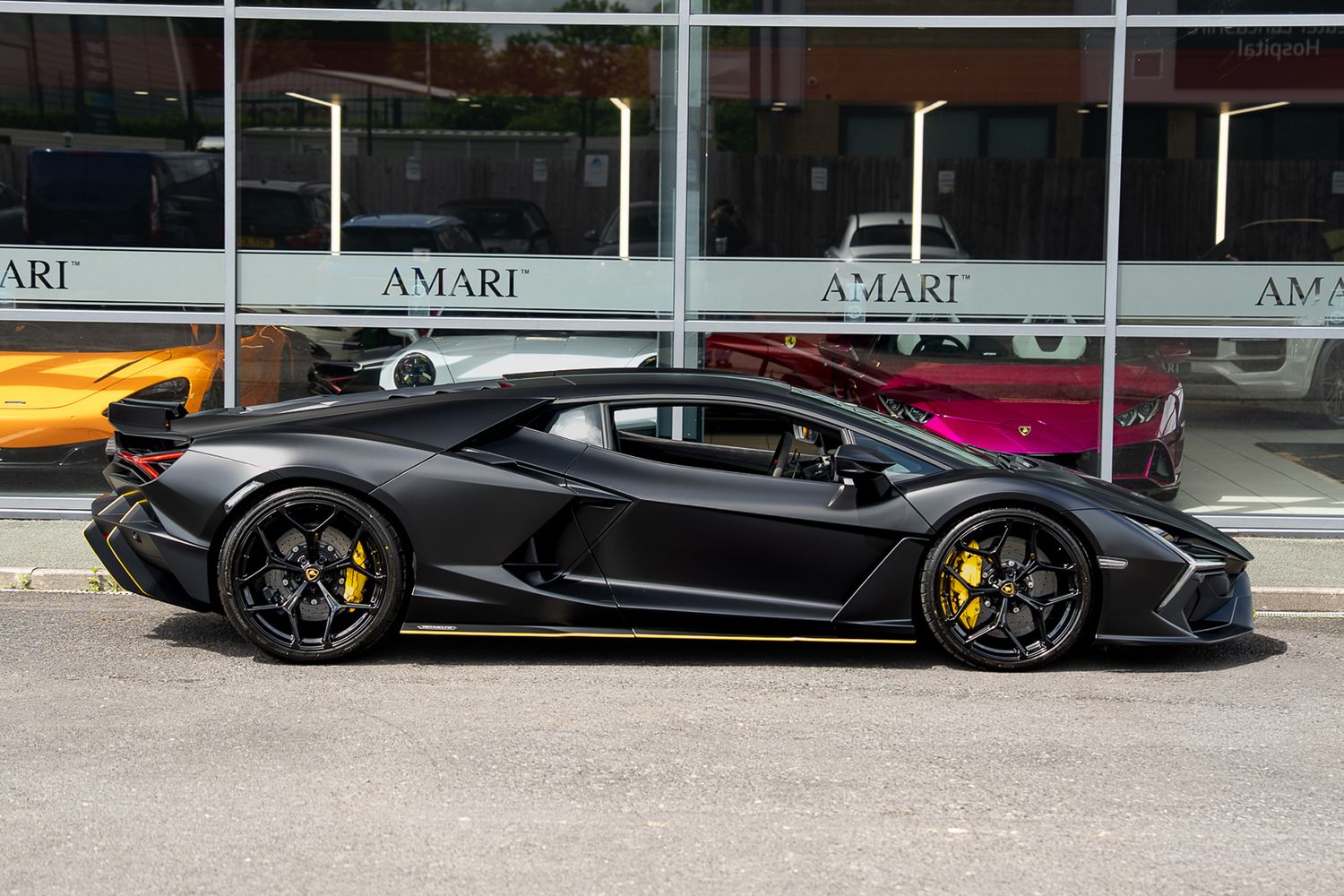 LAMBORGHINI REVUELTO PHEV S-A V12