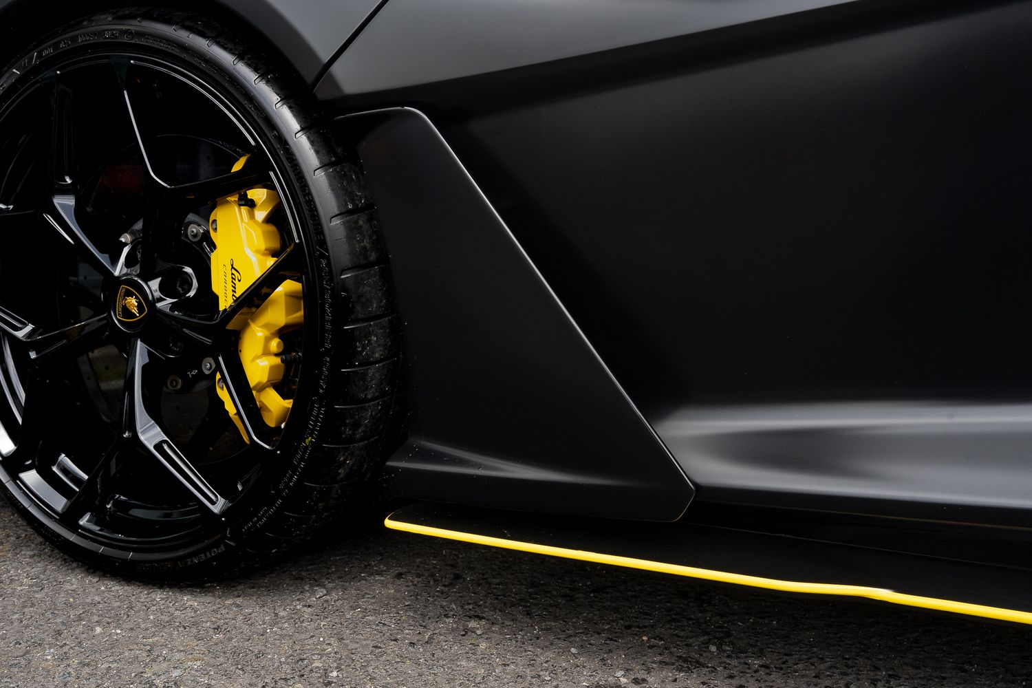 LAMBORGHINI REVUELTO PHEV S-A V12