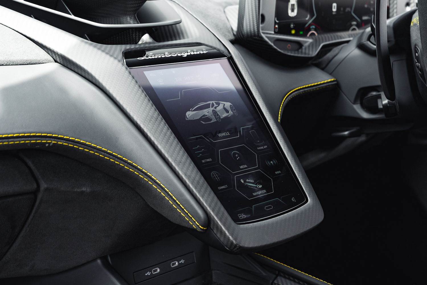 LAMBORGHINI REVUELTO PHEV S-A V12