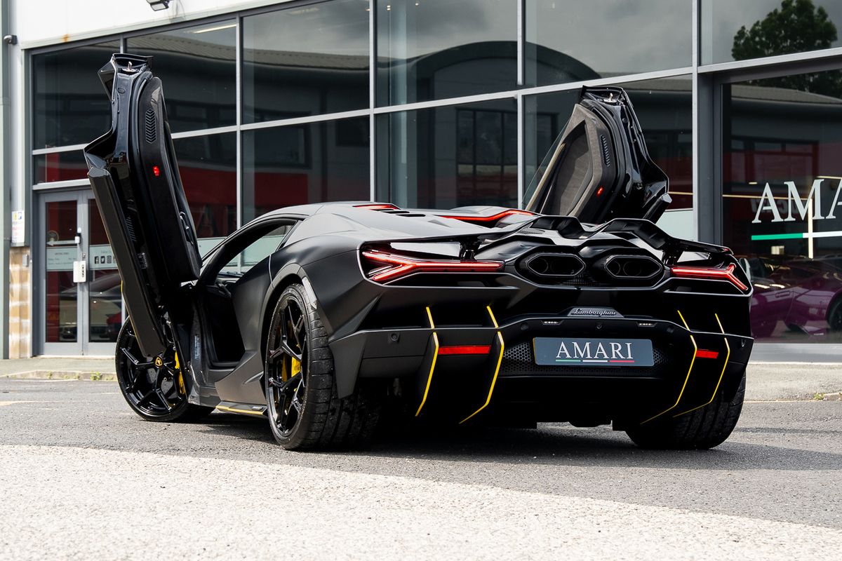 LAMBORGHINI REVUELTO PHEV S-A V12
