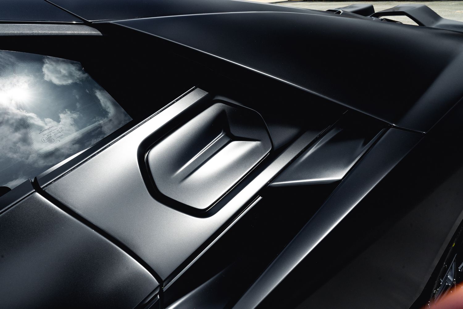 LAMBORGHINI REVUELTO PHEV S-A V12