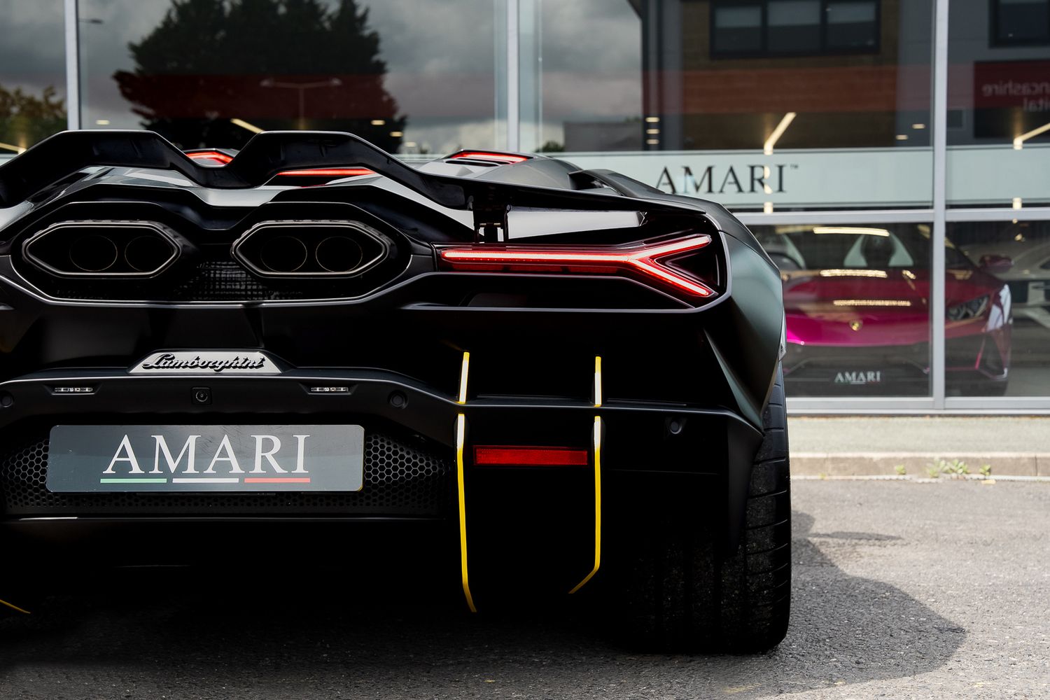 LAMBORGHINI REVUELTO PHEV S-A V12