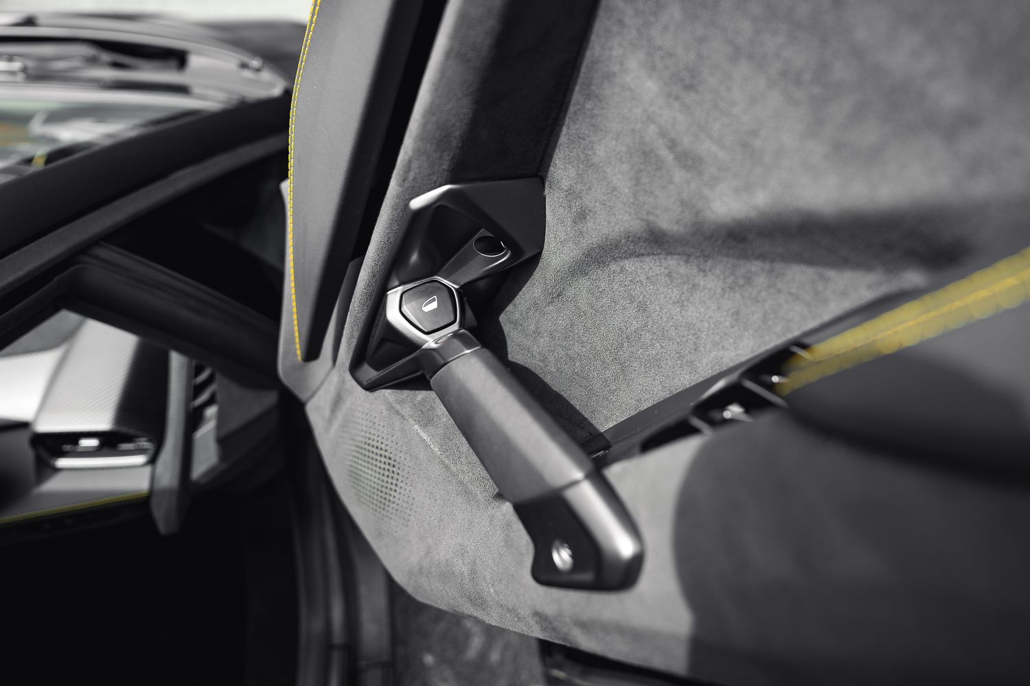 LAMBORGHINI REVUELTO PHEV S-A V12