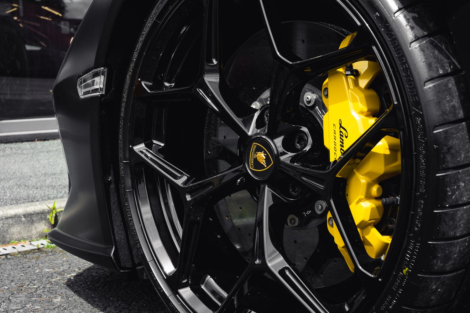 LAMBORGHINI REVUELTO PHEV S-A V12