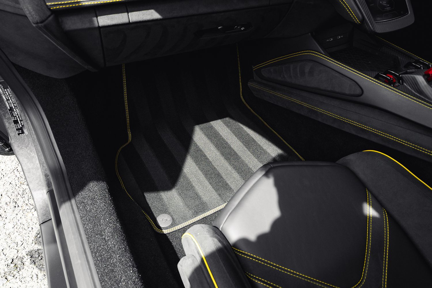 LAMBORGHINI REVUELTO PHEV S-A V12