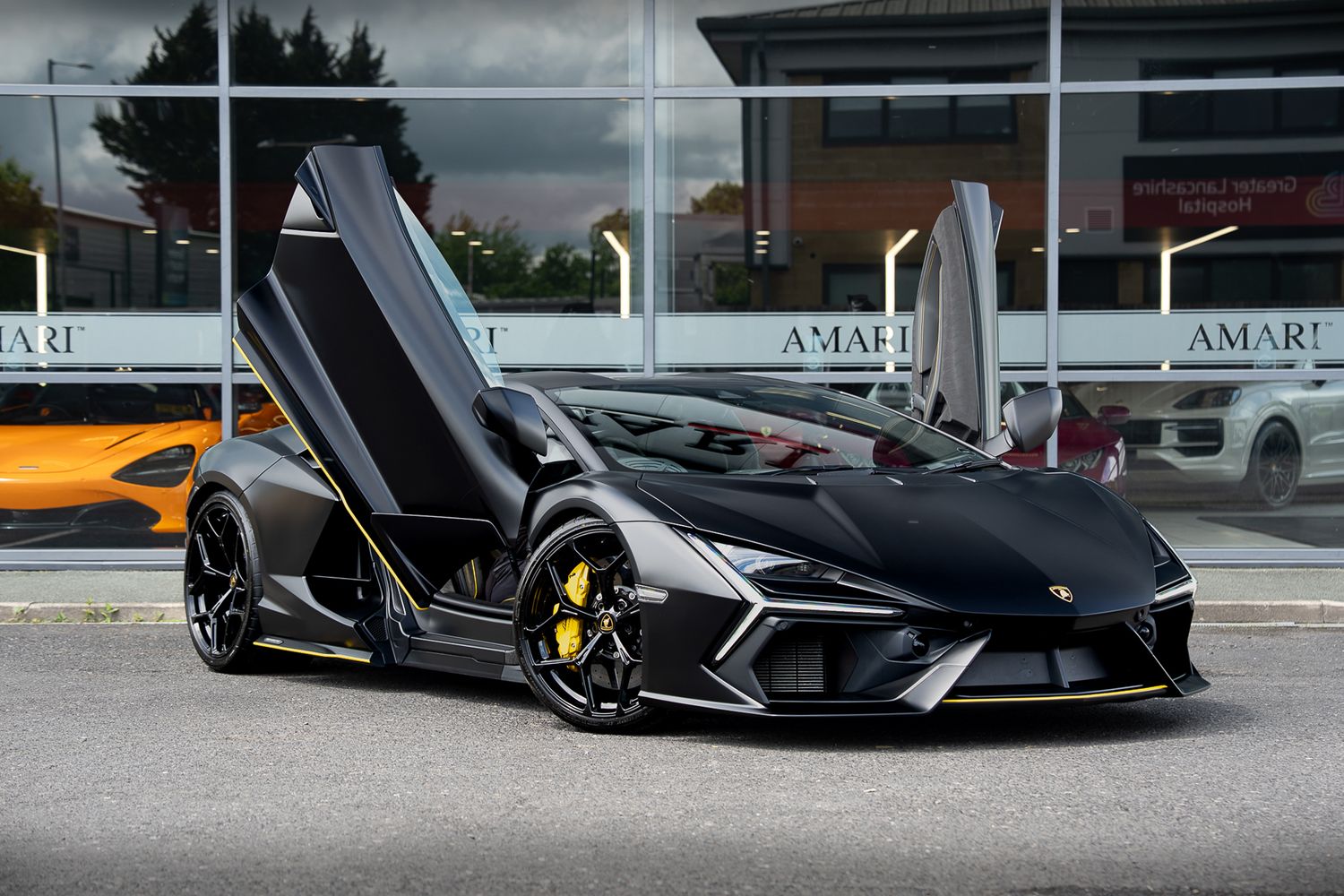 LAMBORGHINI REVUELTO PHEV S-A V12