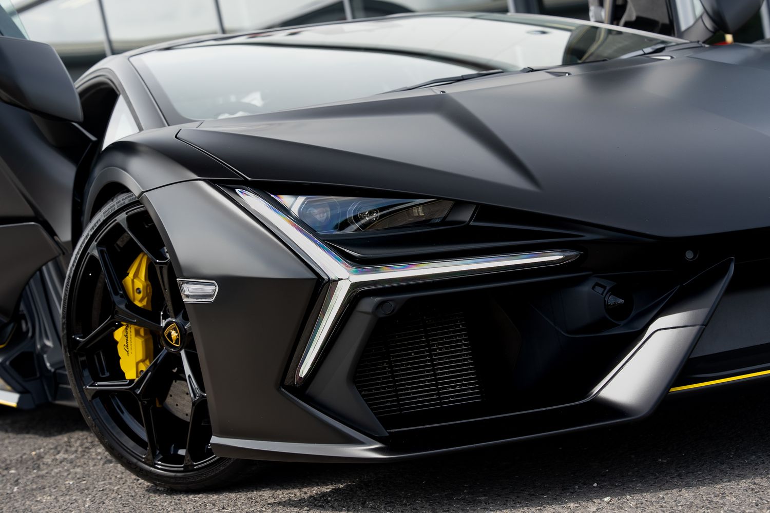 LAMBORGHINI REVUELTO PHEV S-A V12