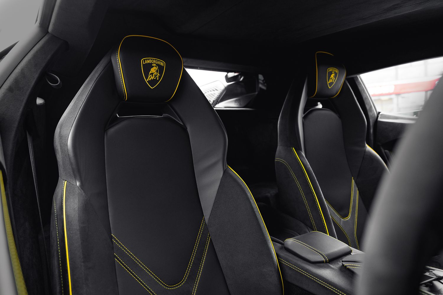 LAMBORGHINI REVUELTO PHEV S-A V12