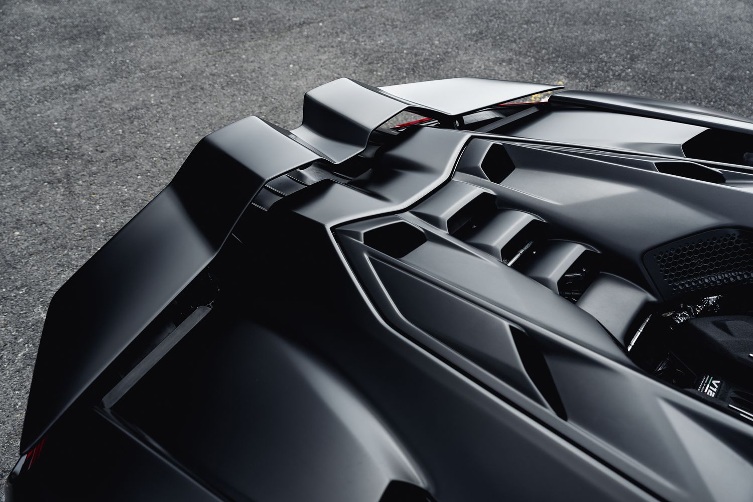 LAMBORGHINI REVUELTO PHEV S-A V12