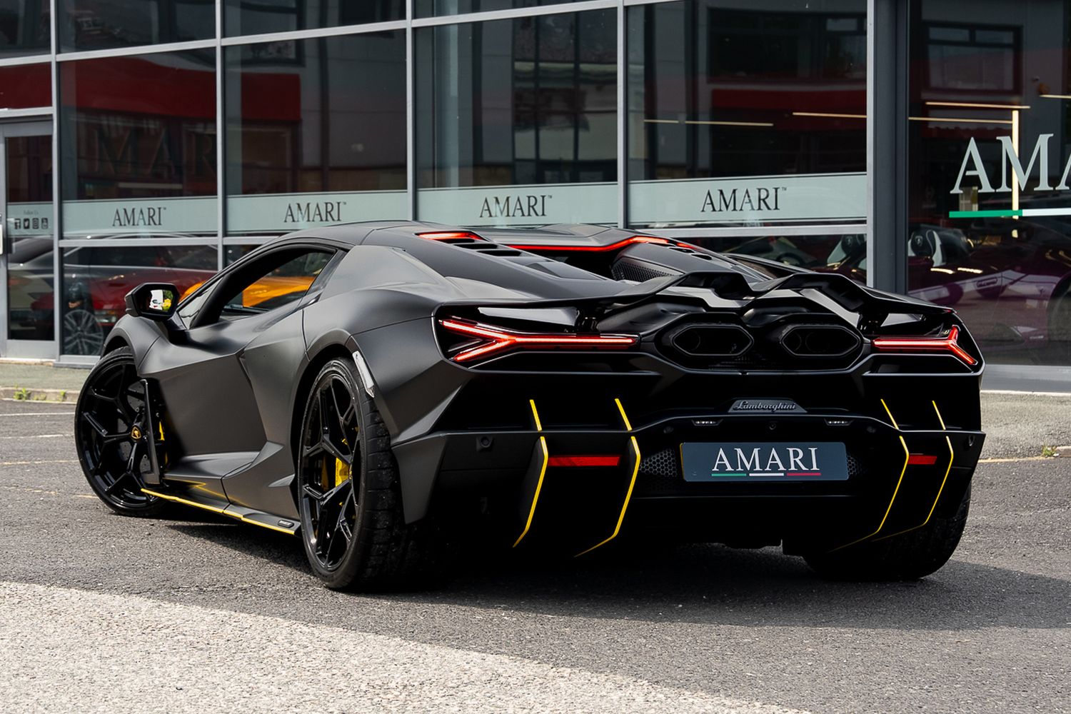 LAMBORGHINI REVUELTO PHEV S-A V12