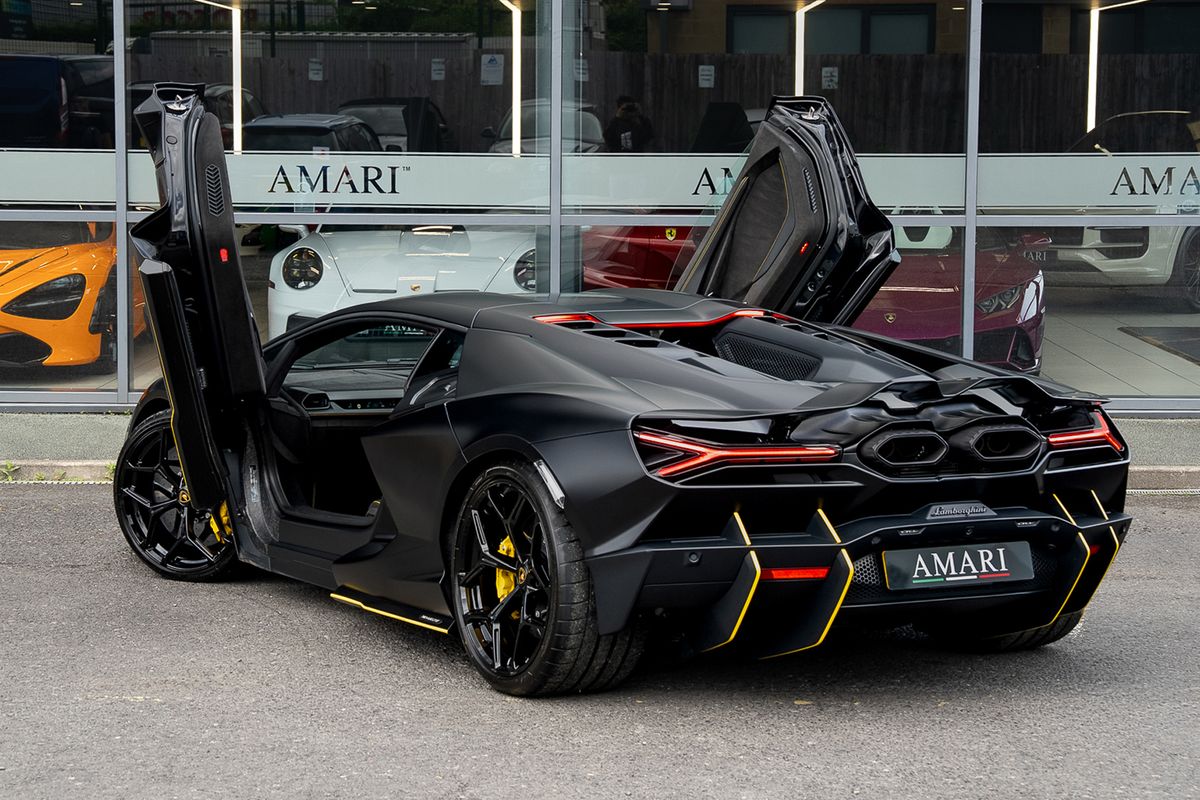 LAMBORGHINI REVUELTO PHEV S-A V12