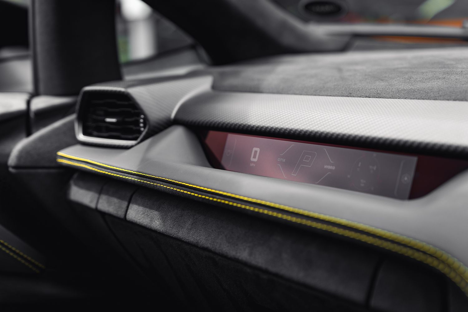 LAMBORGHINI REVUELTO PHEV S-A V12
