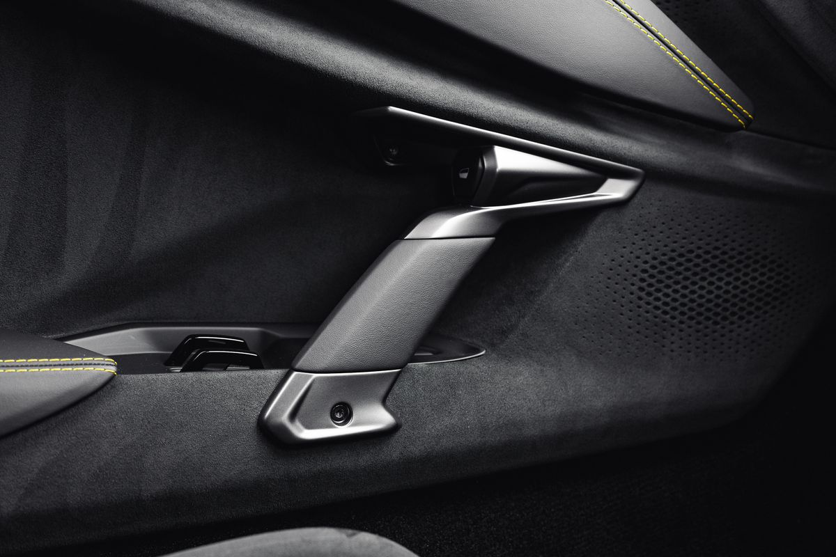 LAMBORGHINI REVUELTO PHEV S-A V12