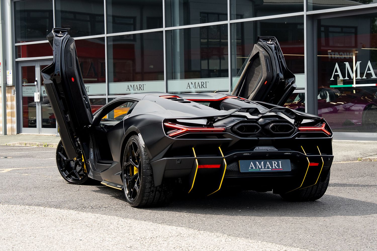LAMBORGHINI REVUELTO PHEV S-A V12