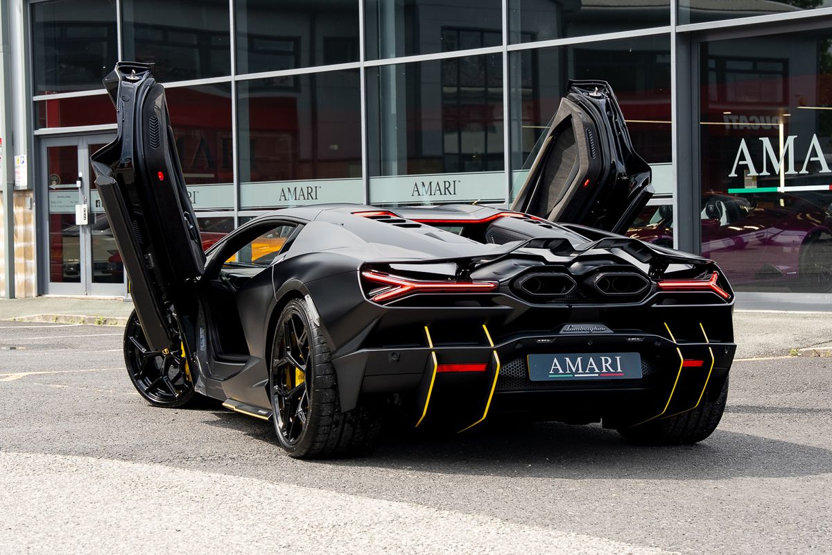 LAMBORGHINI REVUELTO PHEV S-A V12