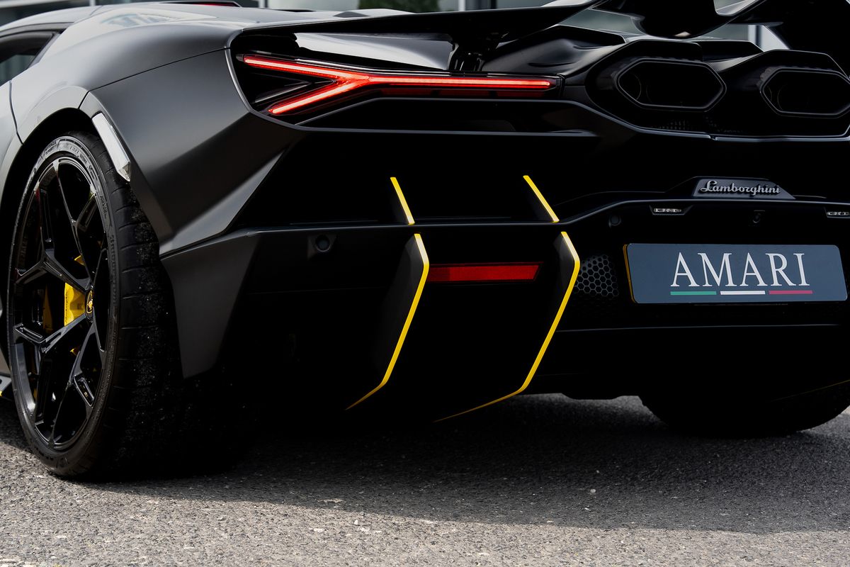 LAMBORGHINI REVUELTO PHEV S-A V12