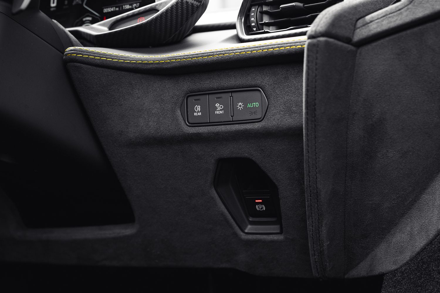 LAMBORGHINI REVUELTO PHEV S-A V12