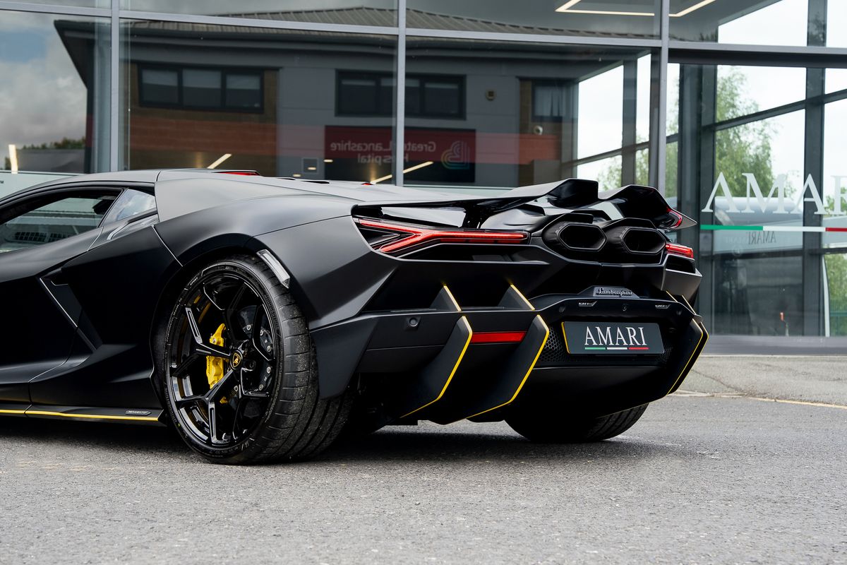 LAMBORGHINI REVUELTO PHEV S-A V12