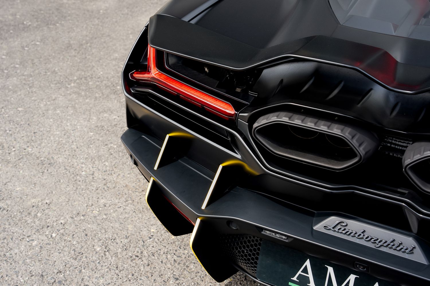 LAMBORGHINI REVUELTO PHEV S-A V12