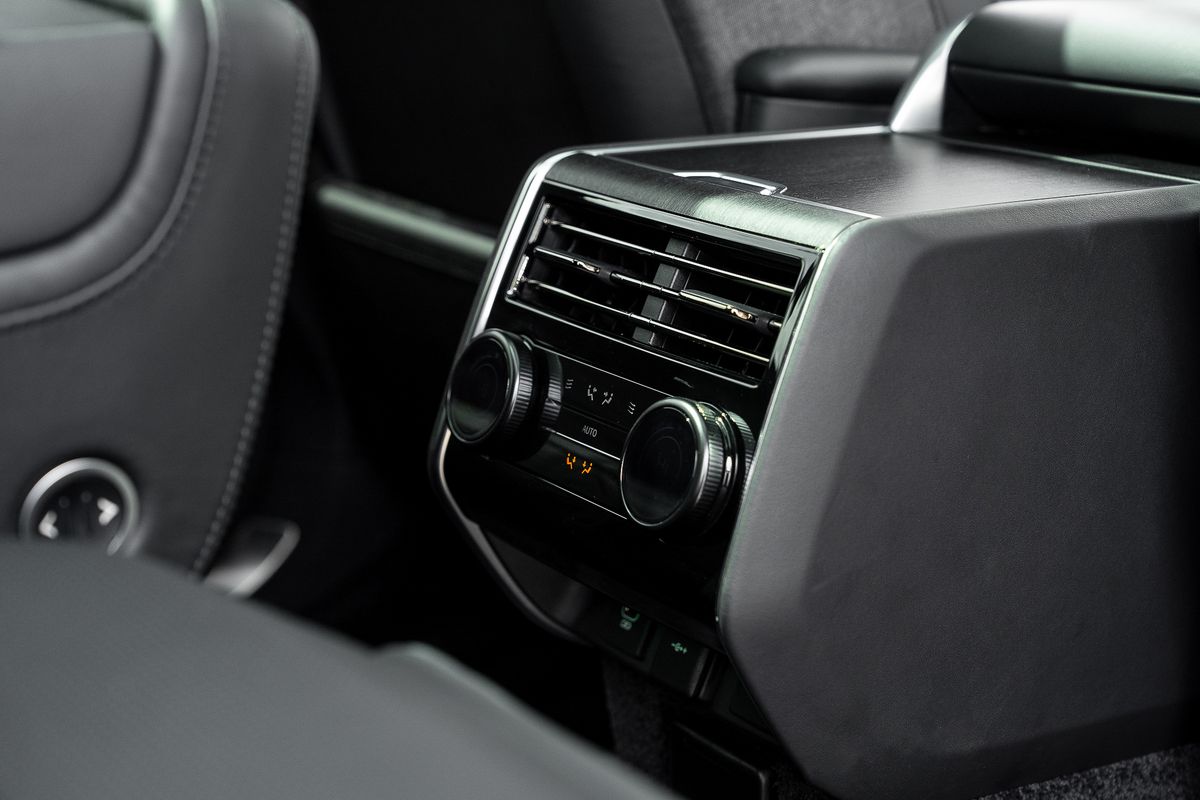 LAND ROVER RANGE ROVER SV Auto LWB SV