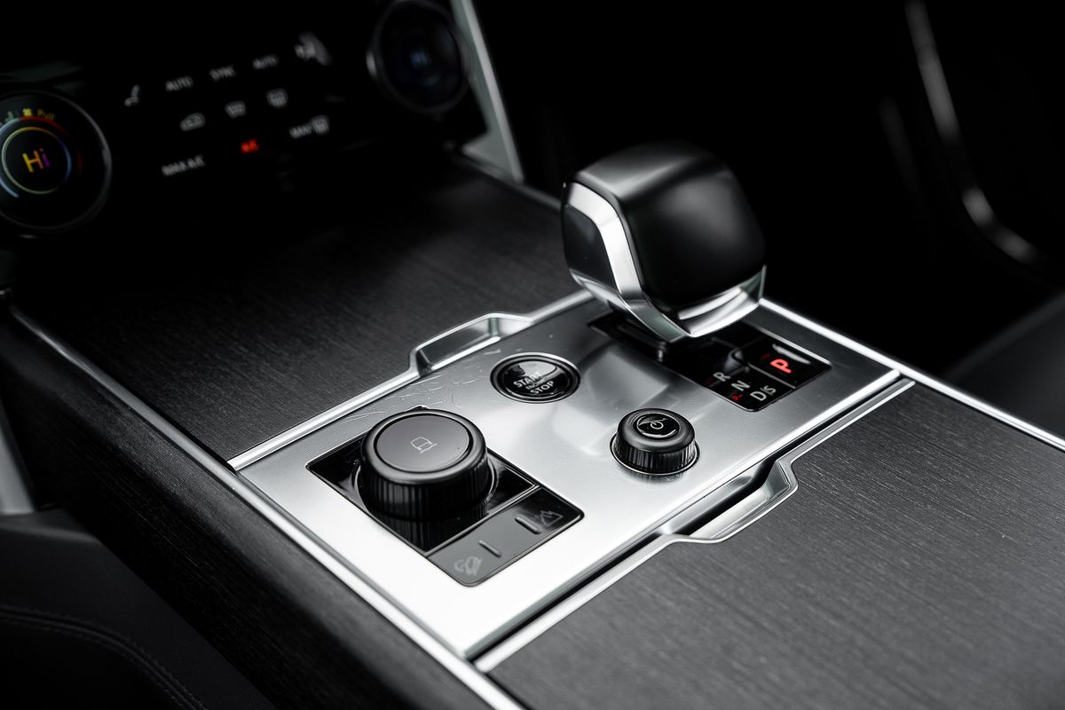 LAND ROVER RANGE ROVER SV Auto LWB SV