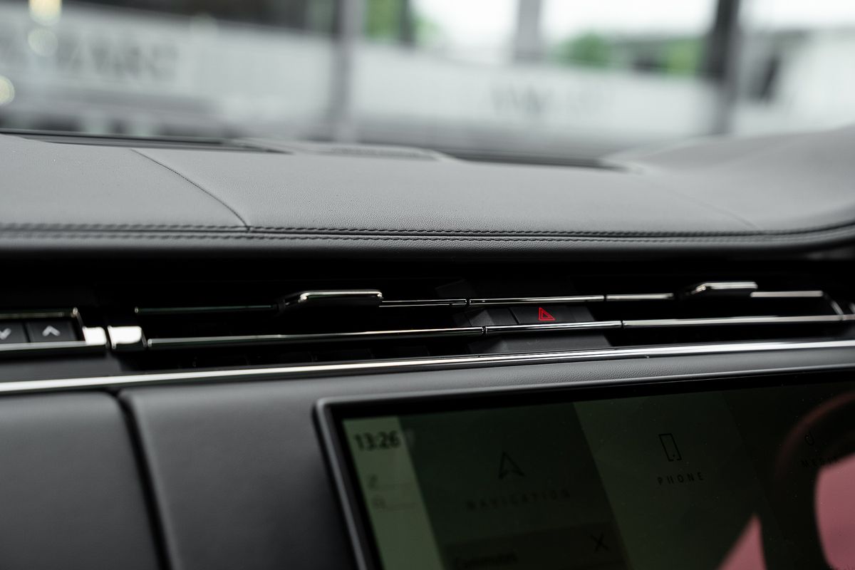 LAND ROVER RANGE ROVER SV Auto LWB SV