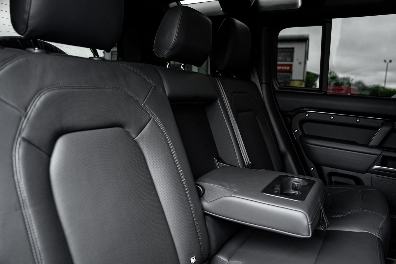 LAND ROVER DEFENDER X-Dynamic HSE D MHEV Auto