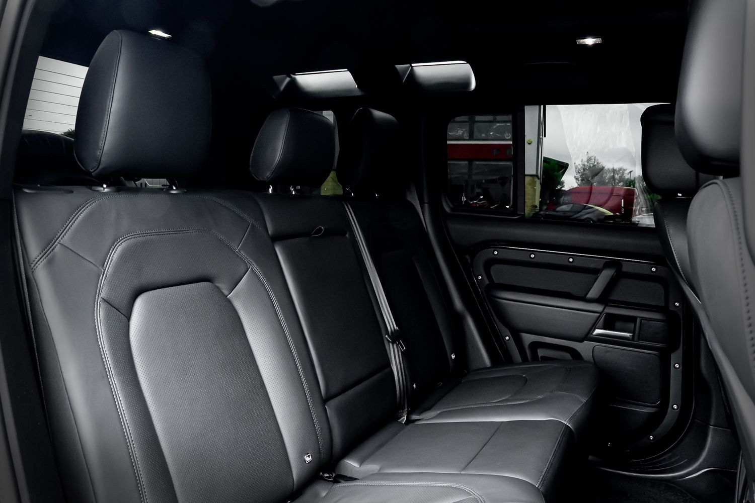 LAND ROVER DEFENDER X-Dynamic HSE D MHEV Auto
