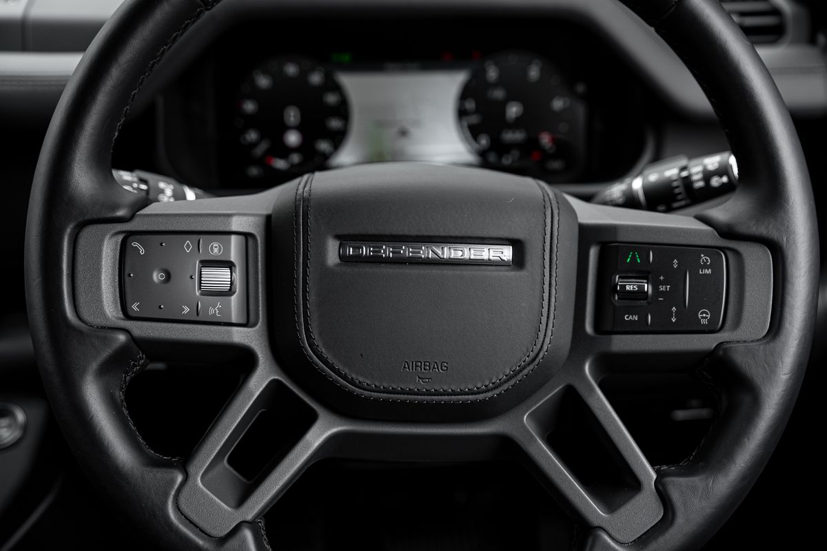 LAND ROVER DEFENDER X-Dynamic D350 HSE D MHEV Auto