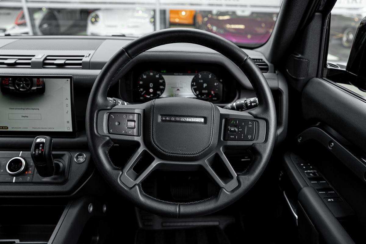LAND ROVER DEFENDER X-Dynamic D350 HSE D MHEV Auto