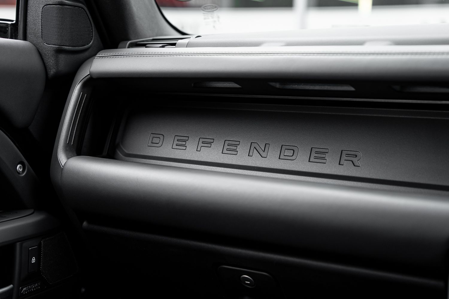 LAND ROVER DEFENDER X-Dynamic HSE D MHEV Auto